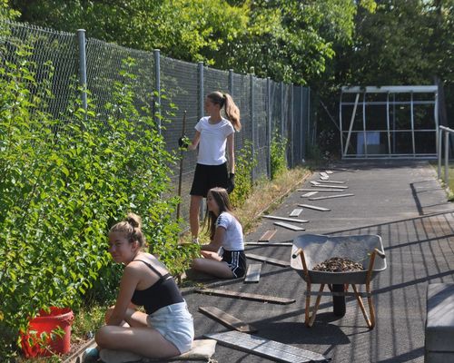 Sportplatz runderneuert...